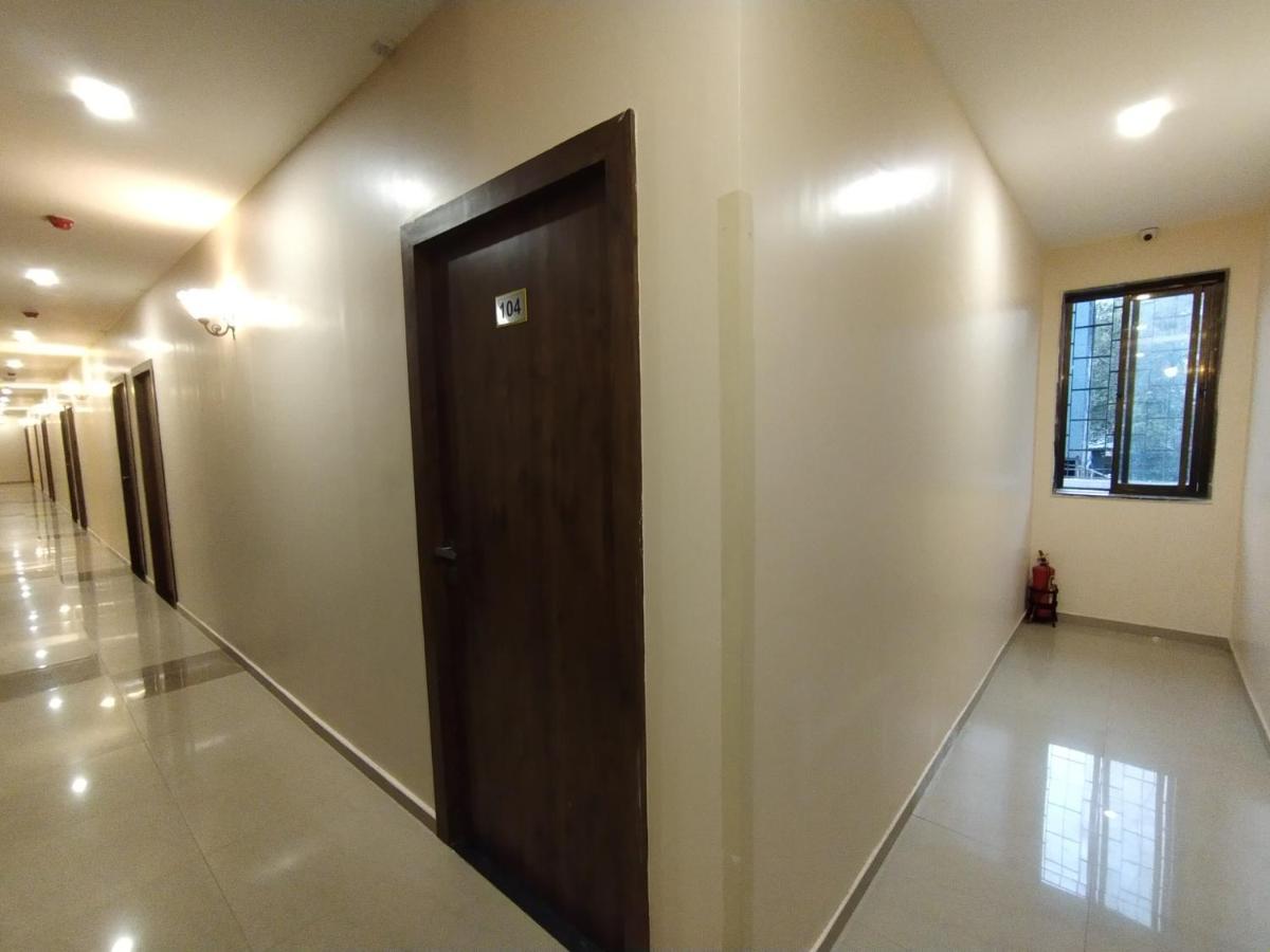 Hotel Ocean Suites Mumbai Exterior photo