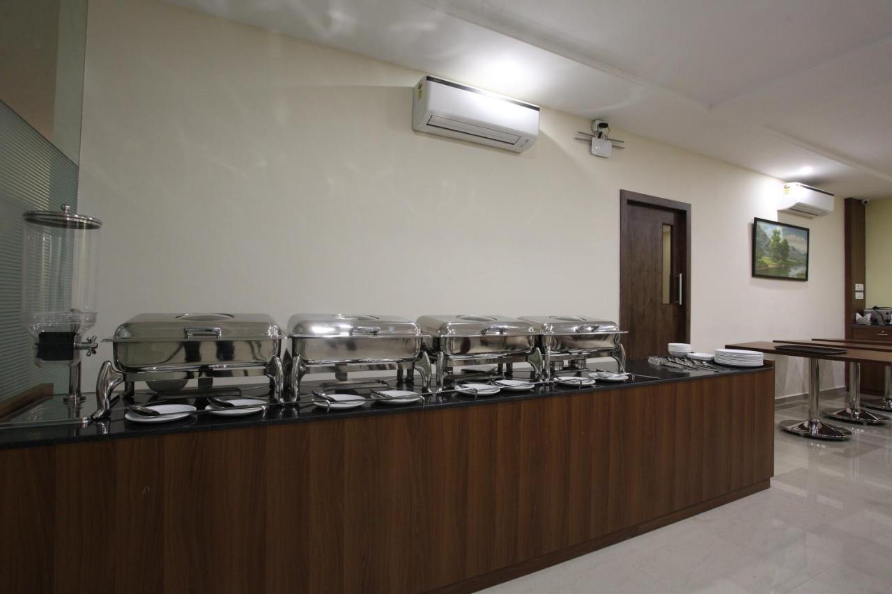 Hotel Ocean Suites Mumbai Exterior photo
